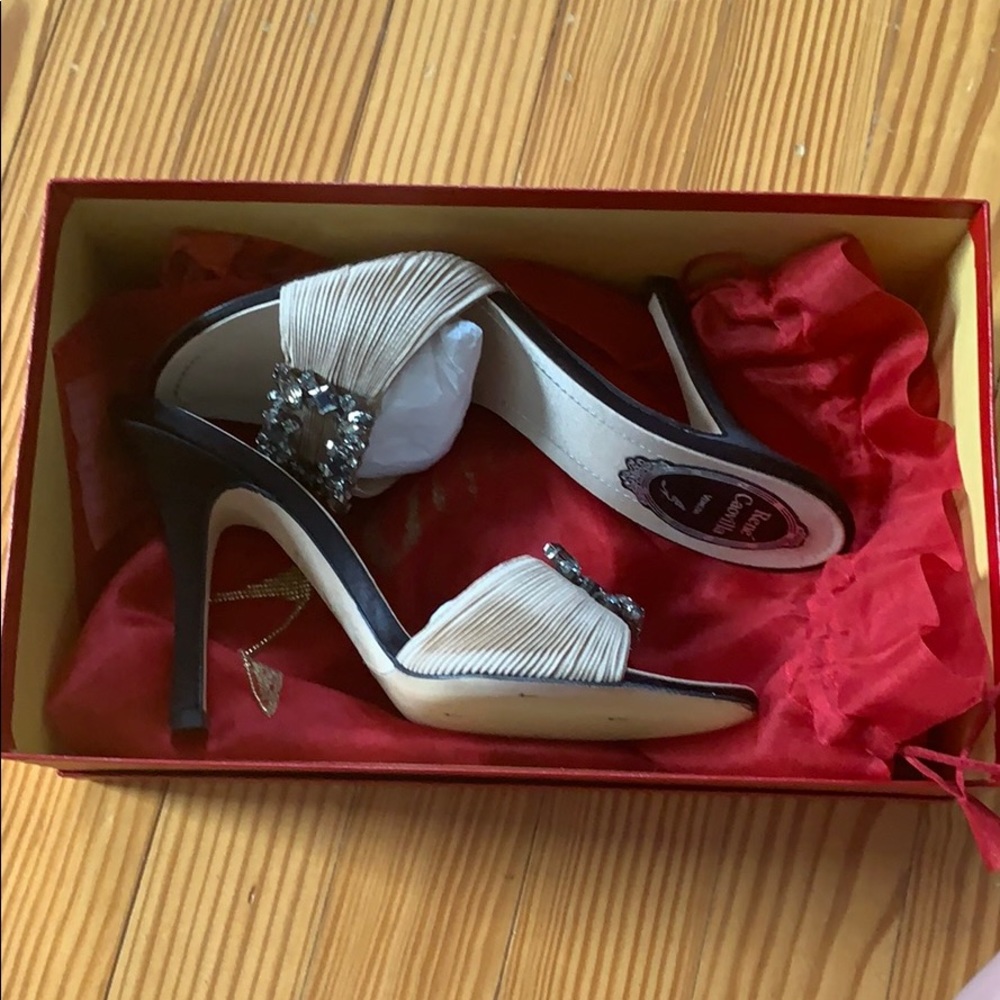 Rene Caovilla Black and Cream Heels